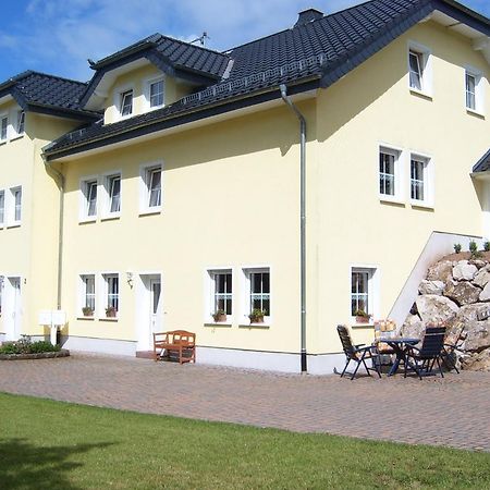 Ferienwohnung Mastiaux Mirbach Luaran gambar