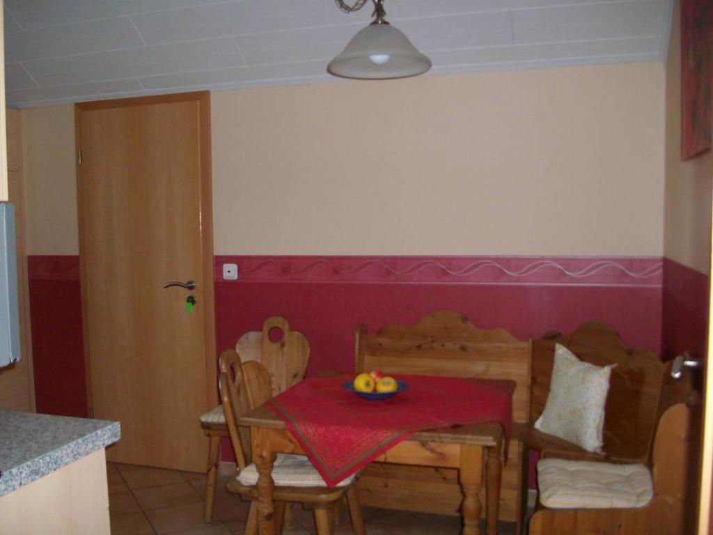 Ferienwohnung Mastiaux Mirbach Luaran gambar